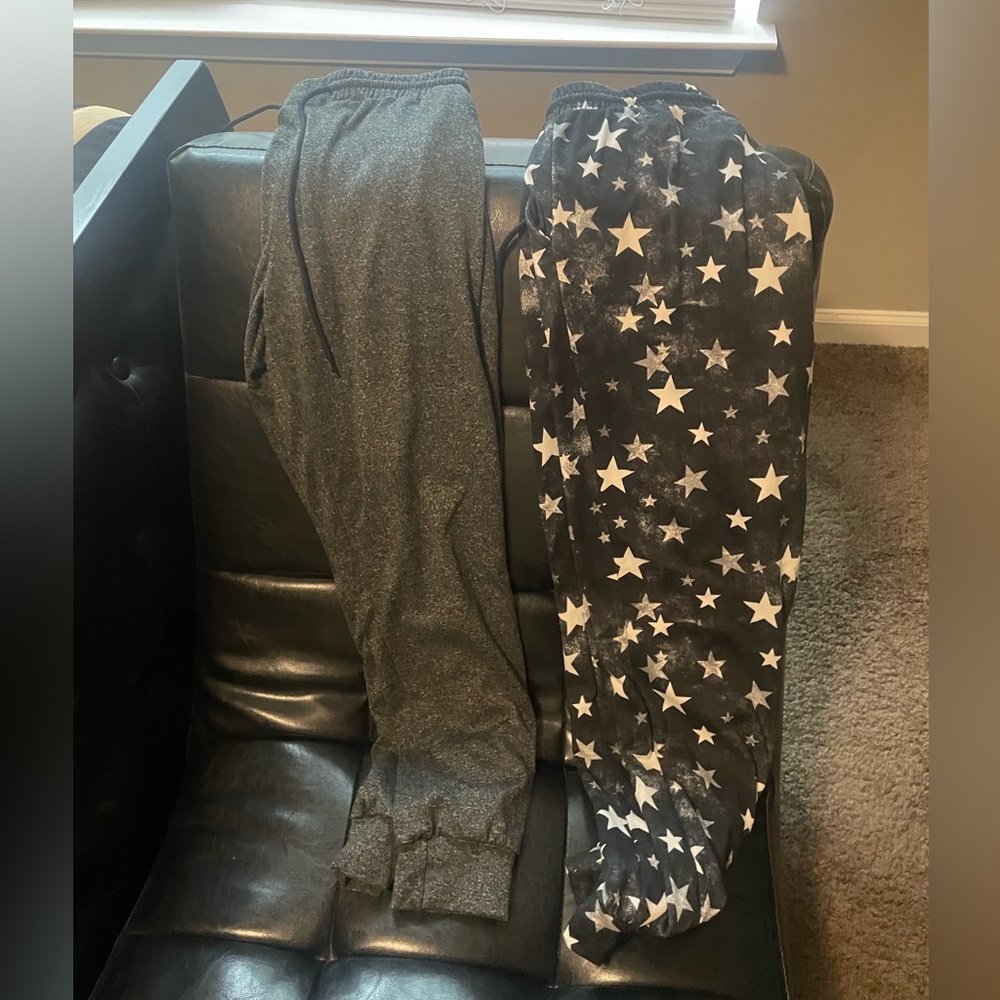 Joggers 2 pairs.